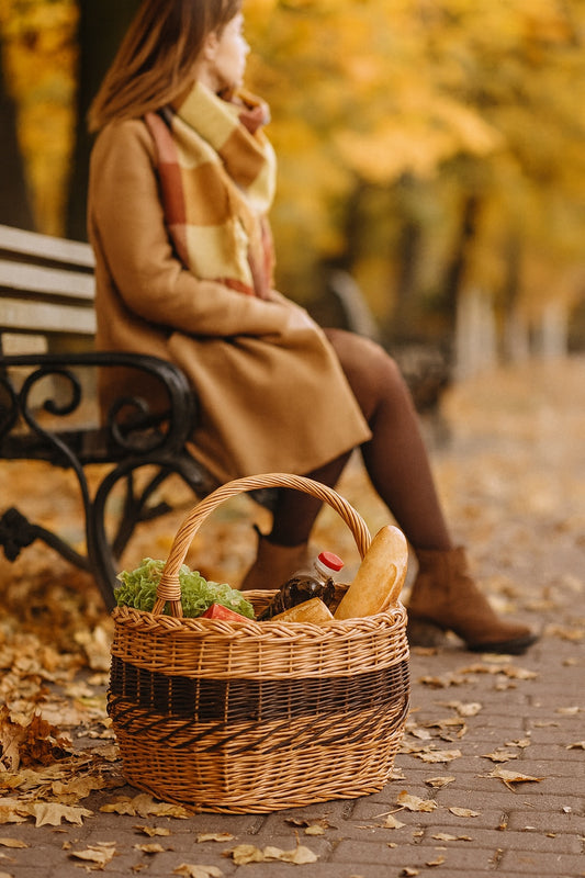 shopping basket with wicker handle