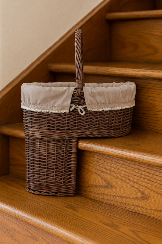 rieten trapmand met beige voering