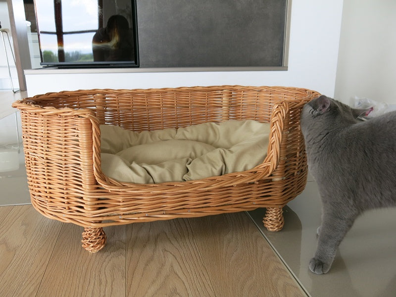 Esoria Rieten honden- en kattenmand met beige kussen