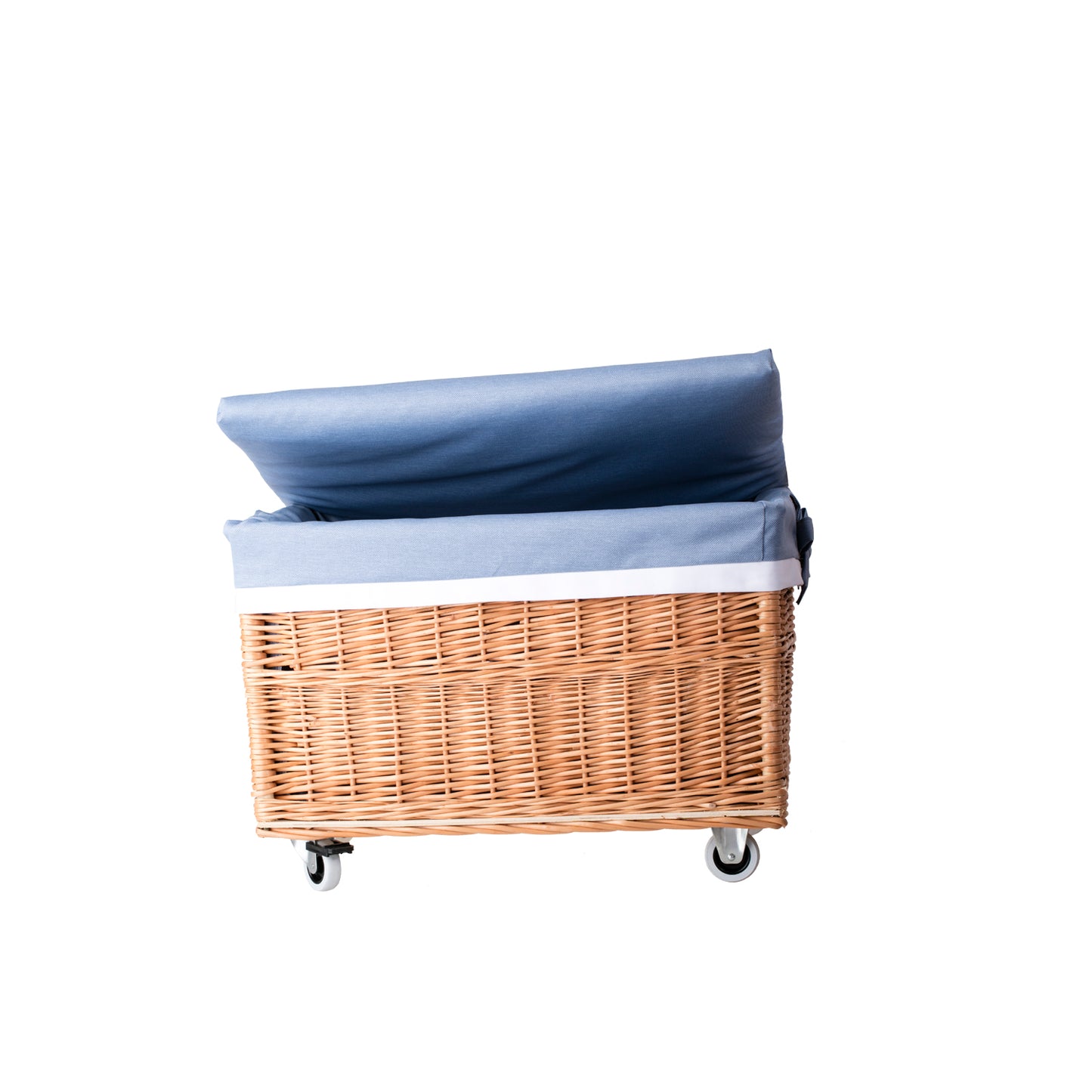 Cervus panier en osier avec doublure bleue et roulettes TheWickerStories