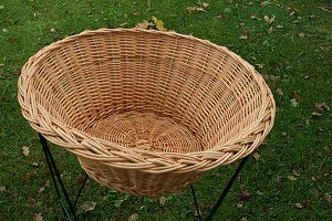 Kirvelia Rieten fruit- en groenterek met metalen frame