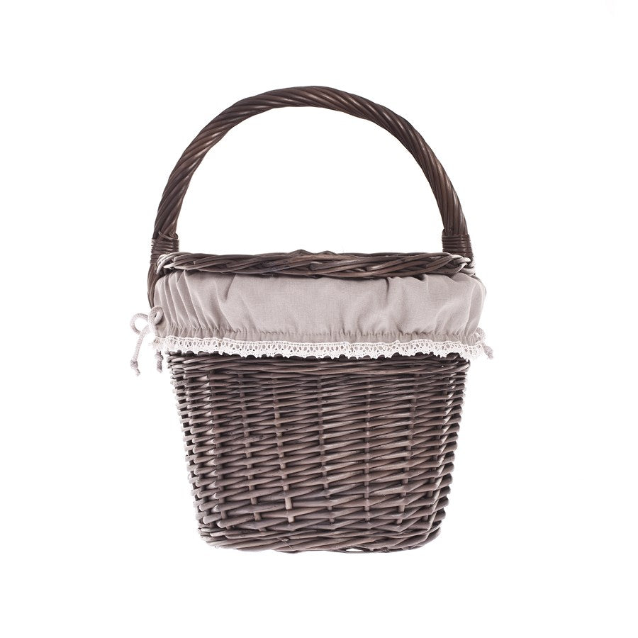 Kastalia wicker picnic basket with beige lining and lid TheWickerStories