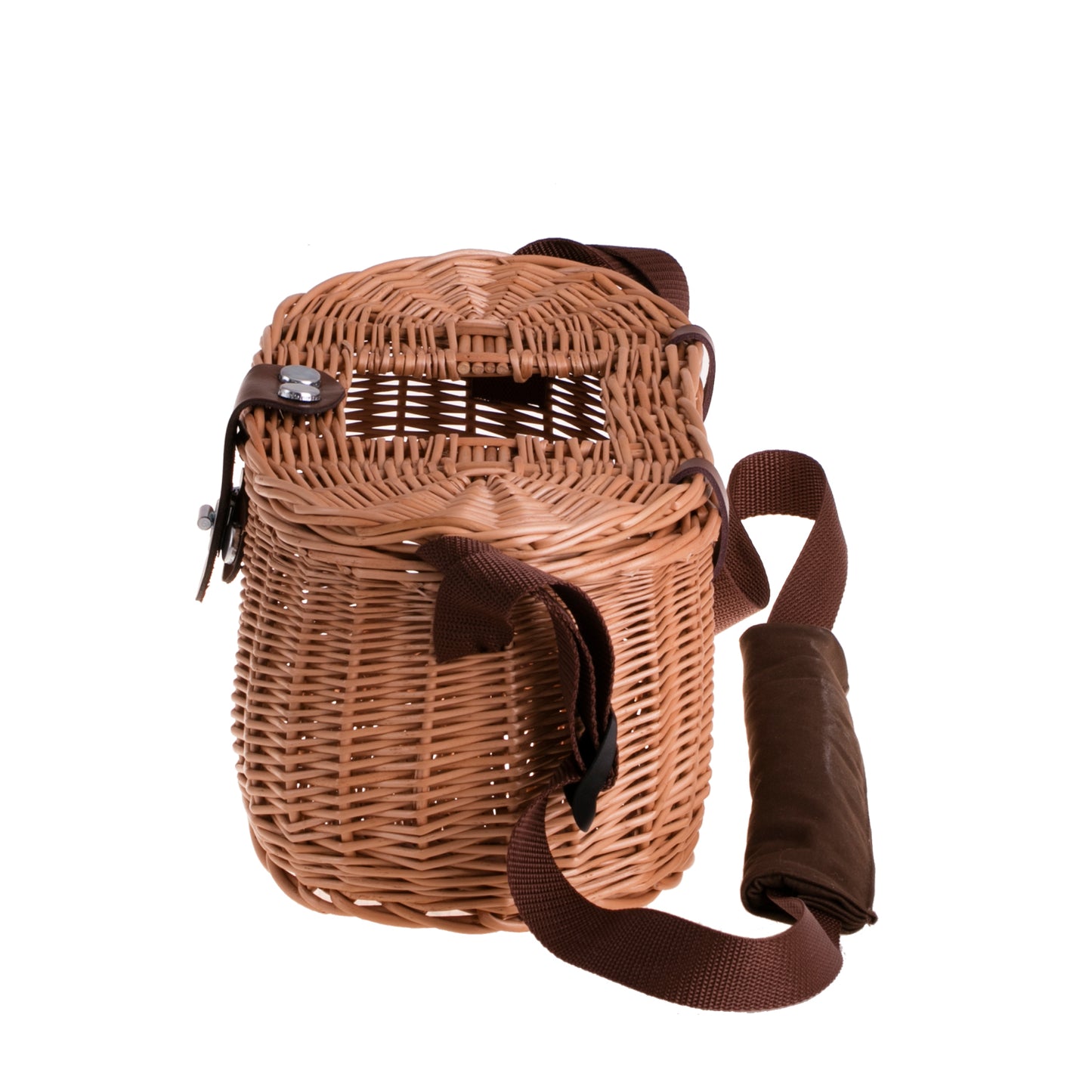 Marone wicker fishing basket with strap and clasp