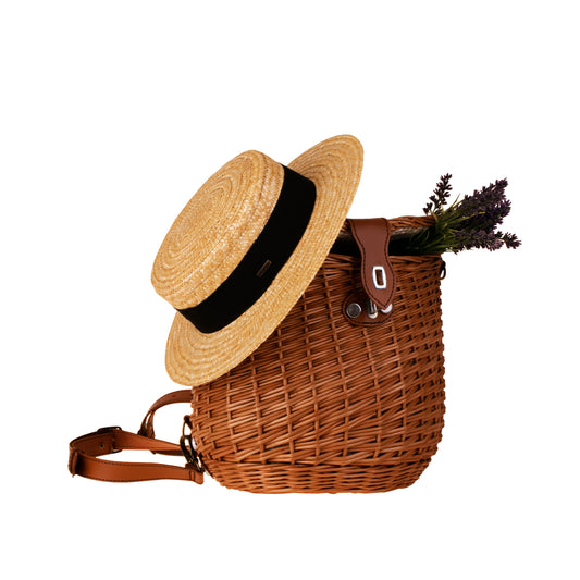 Scout punottu reppu beigellä vuorella ja nahkahihnoilla TheWickerStories