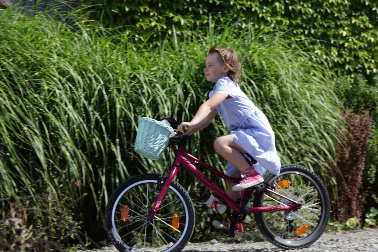 Paulus flätad cykelkorg med remmar