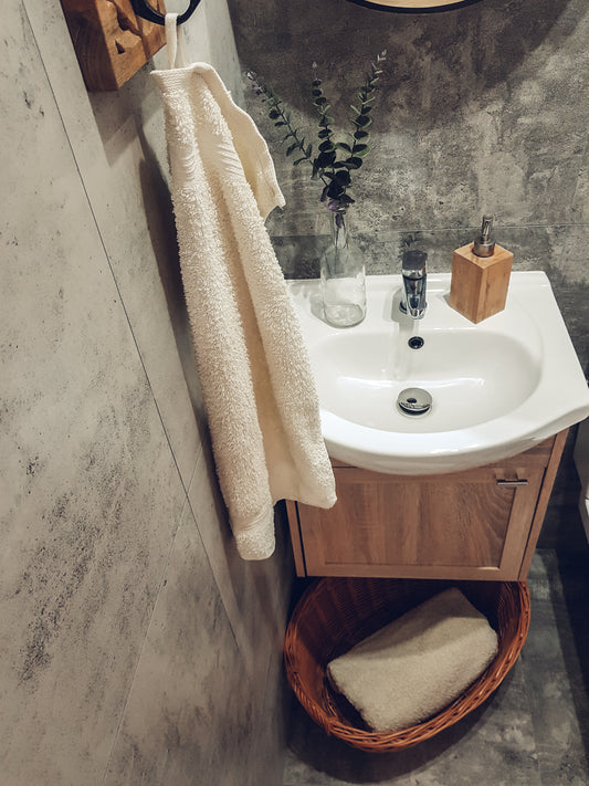 Milvus wicker basket with handles TheWickerStories