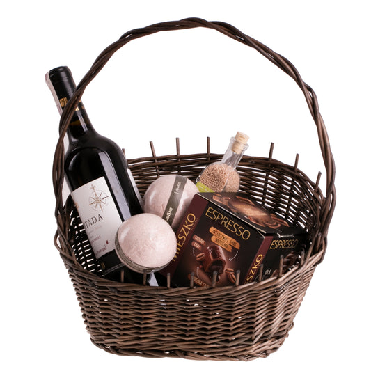 wicker basket with handle