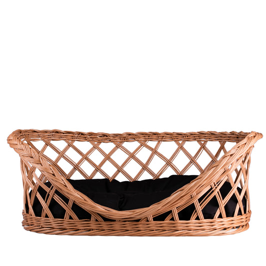 Esnoria flätad korg som liggplats för hundar och katter med svart dyna och låg ingång TheWickerStories