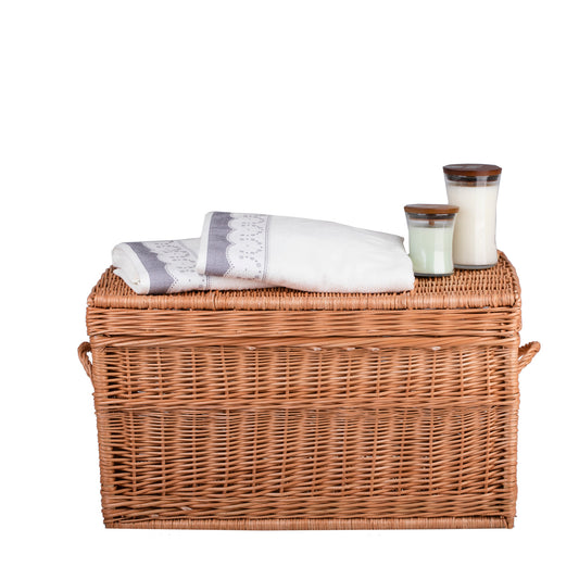 Kogia wicker basket with handles and lid TheWickerStories