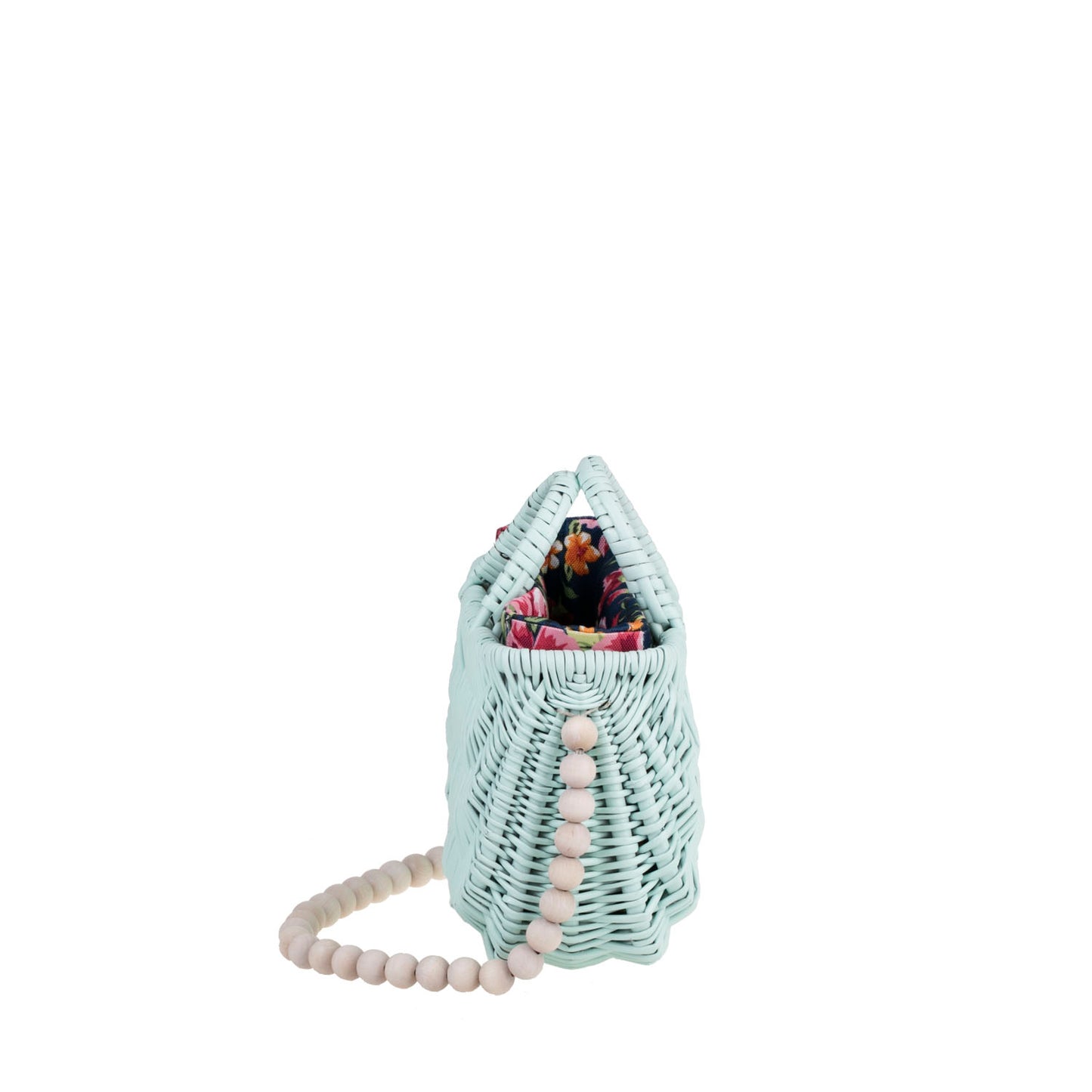 Werlissa Rieten strandtas met donkerblauwe bies, handvatten en een schouderriem van houten kralen.