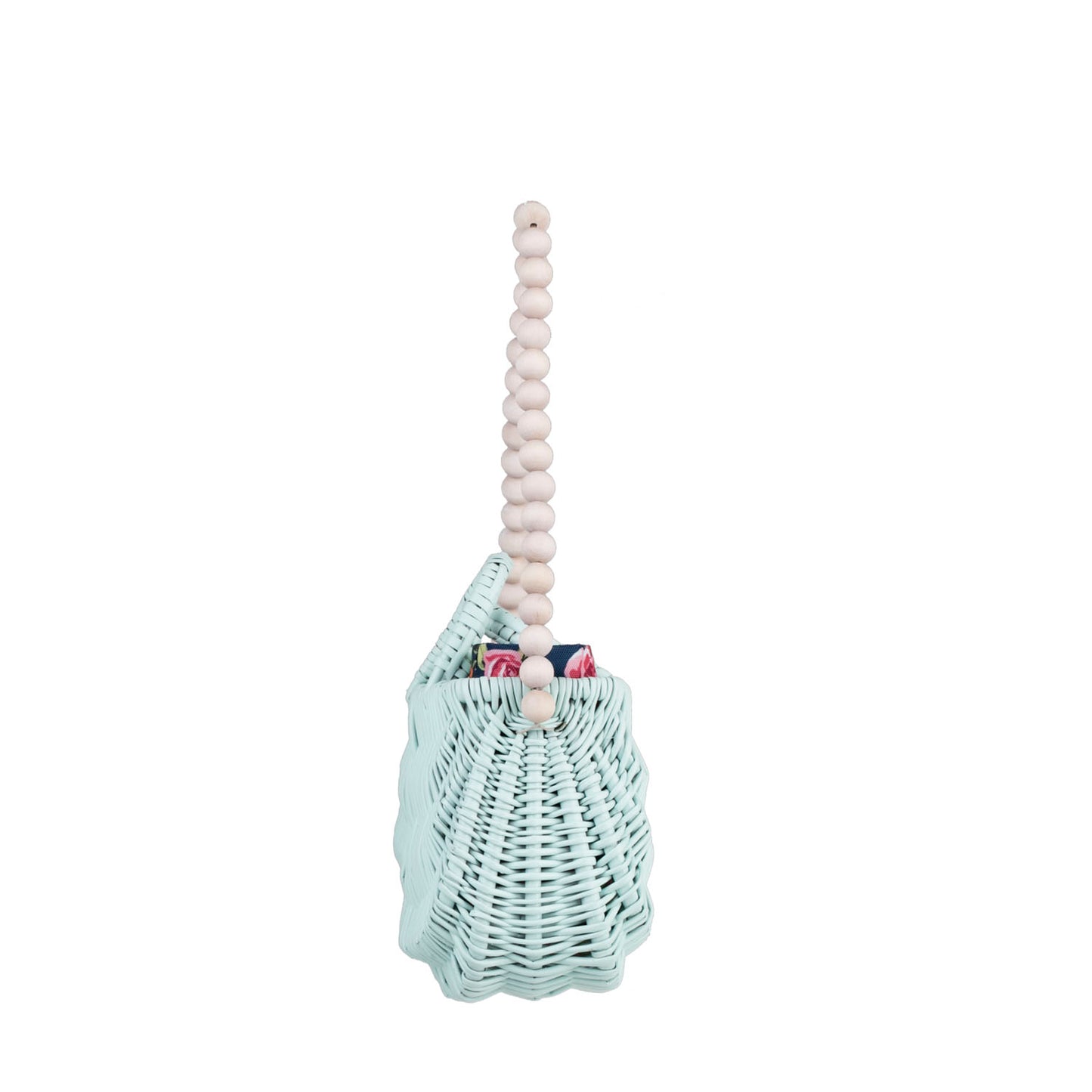 Werlissa Rieten strandtas met donkerblauwe bies, handvatten en een schouderriem van houten kralen.