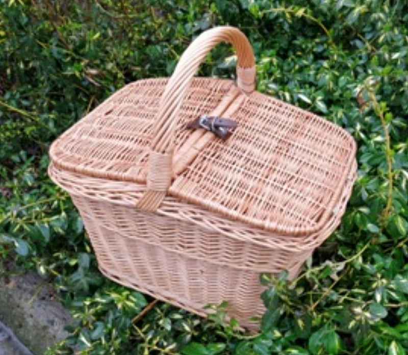 Kerria rieten picknickmand met deksel en handvat