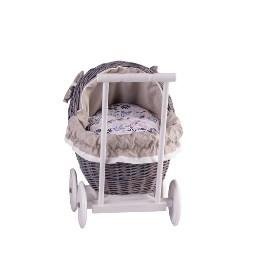rotan poppenwagen met beige afwerking, dekentje en kussentje