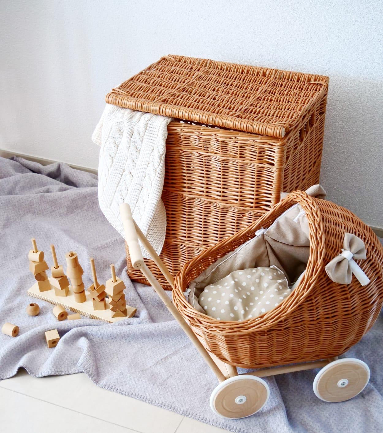 Ardea wicker laundry basket with lid