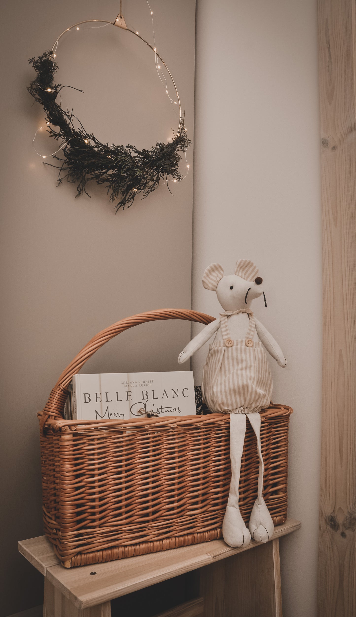 Gavis weidenkorb für zeitschriften mit griff TheWickerStories