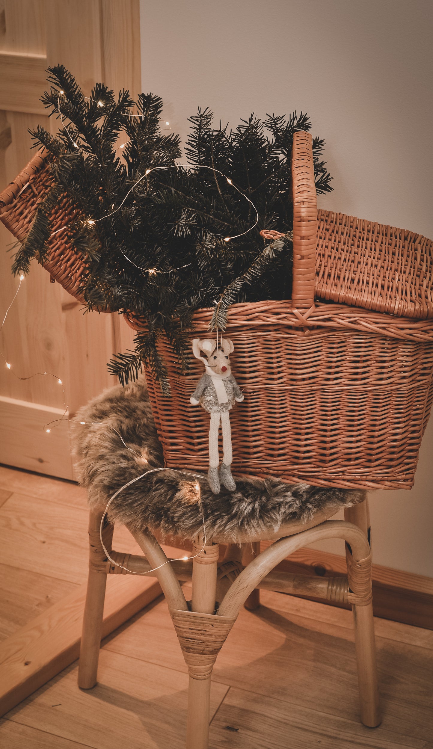 Kastulia fonott piknikkosár fedéllel TheWickerStories