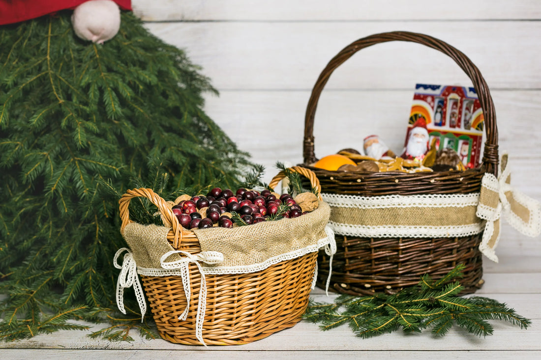 Ideas for Using Wicker on the Christmas Eve Table