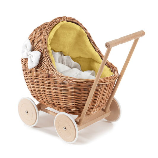 Desayer Rieten poppenwagen met gele linnen afwerking, handvat, dekentje en kussentje