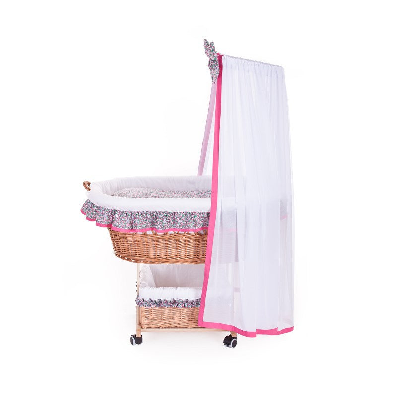 Papilio Rieten kinderwagen met roze bies, baldakijn, kussen en dekentje