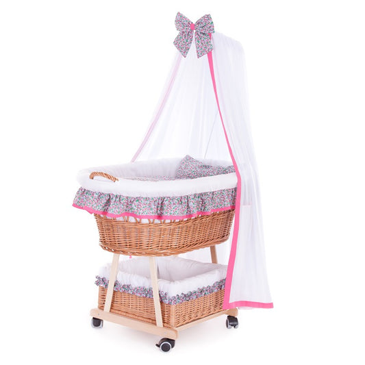 Papilio Rieten kinderwagen met roze bies, baldakijn, kussen en dekentje