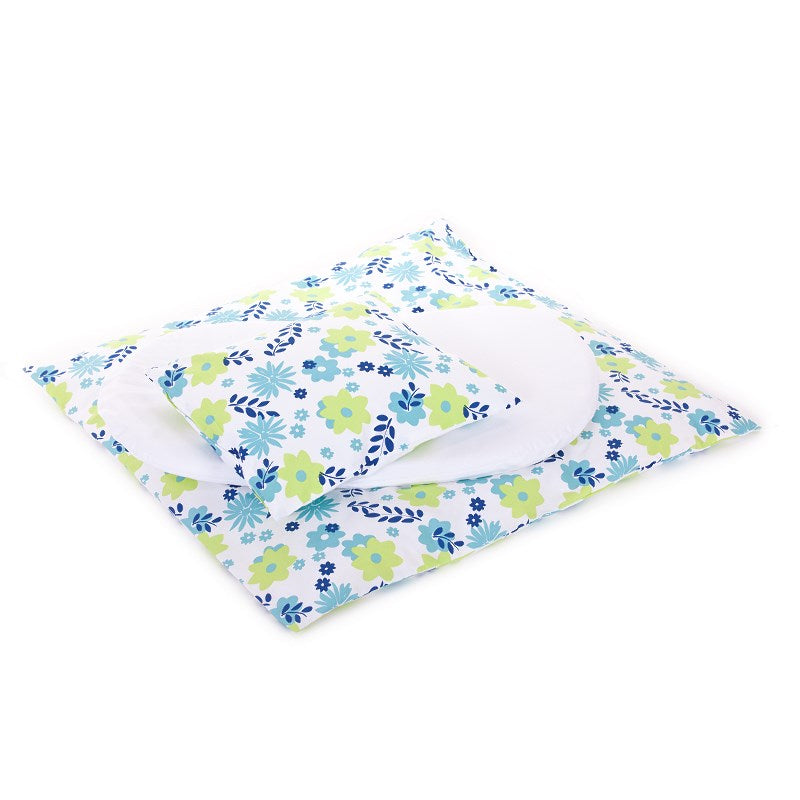 Papilio Landau en osier pour bébé avec finitions blanches, couette et coussin, à roulettes avec panier inférieur TheWickerStories