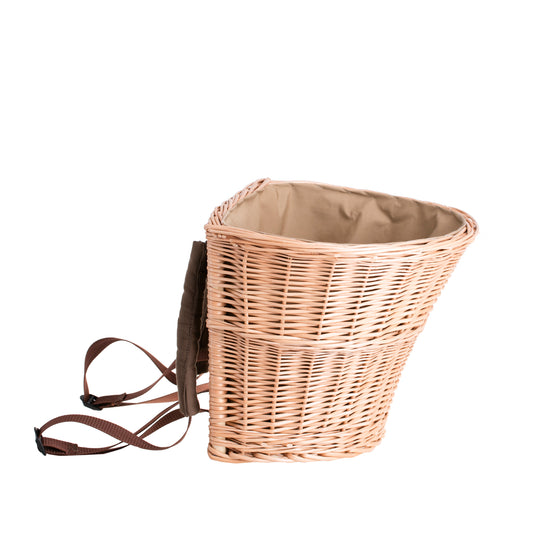 Sirellius wicker backpack with brown trim and straps