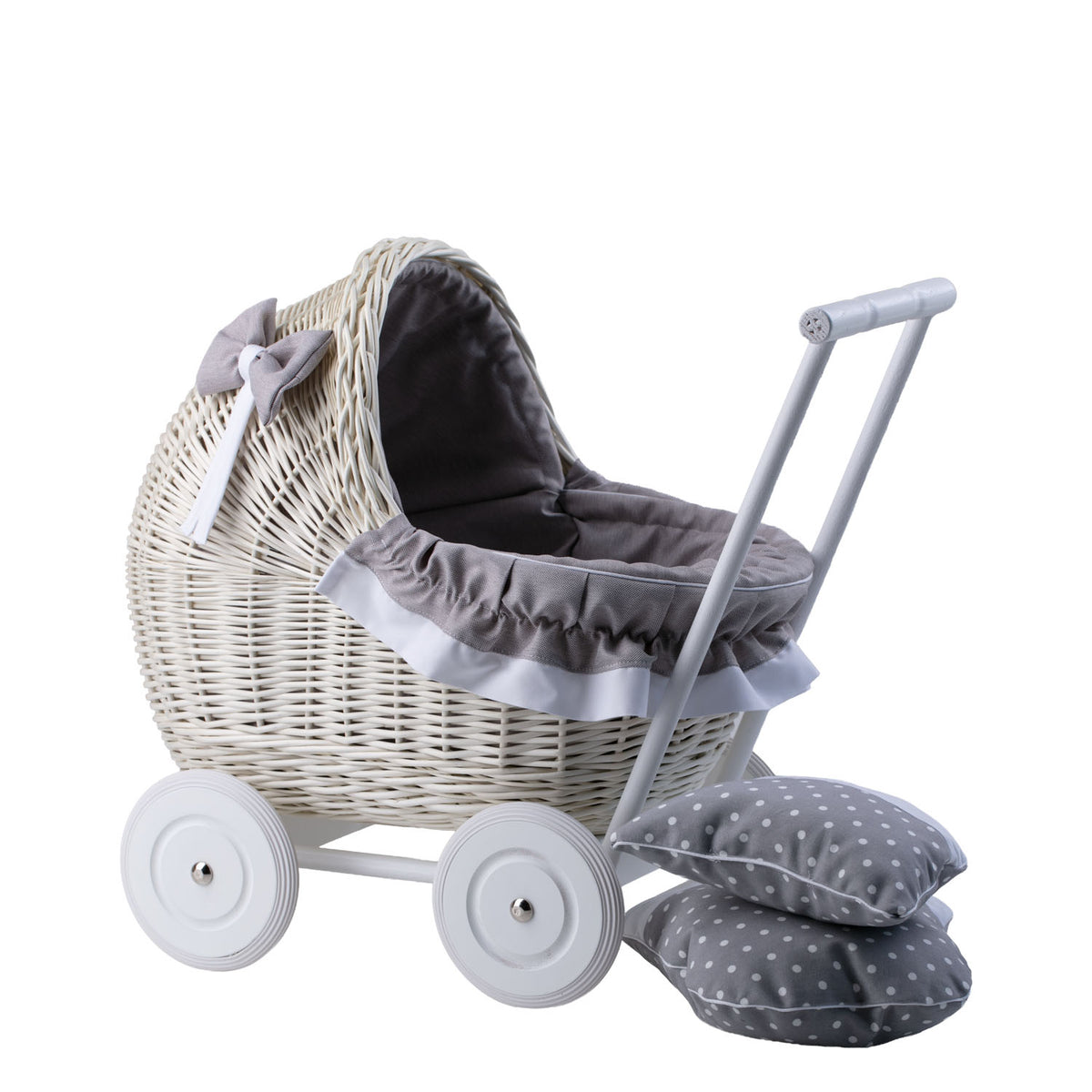 Lili coche de mimbre para muñecas con ribete gris, edredón y almohada TheWickerStories