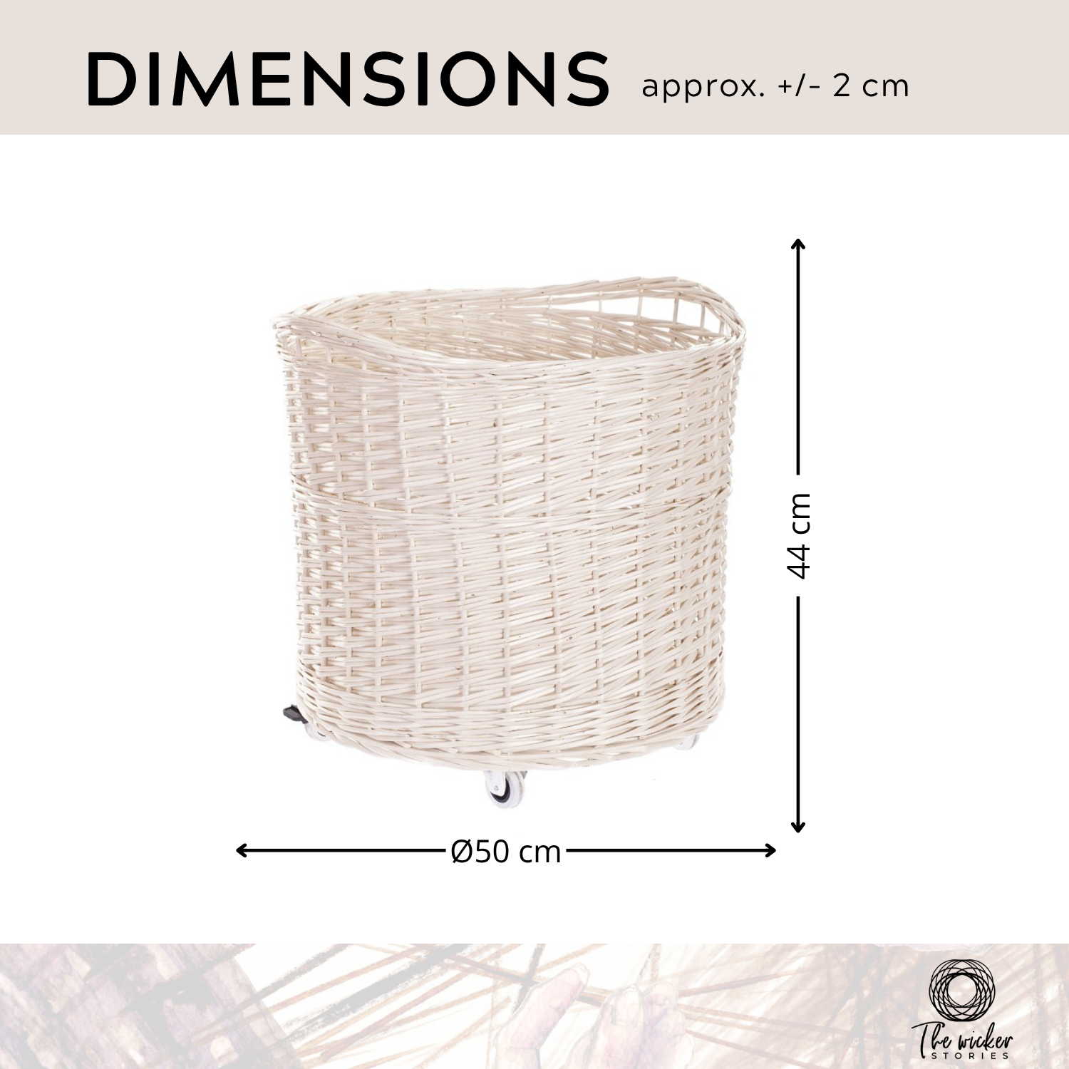 cesta de mimbre con ruedas
