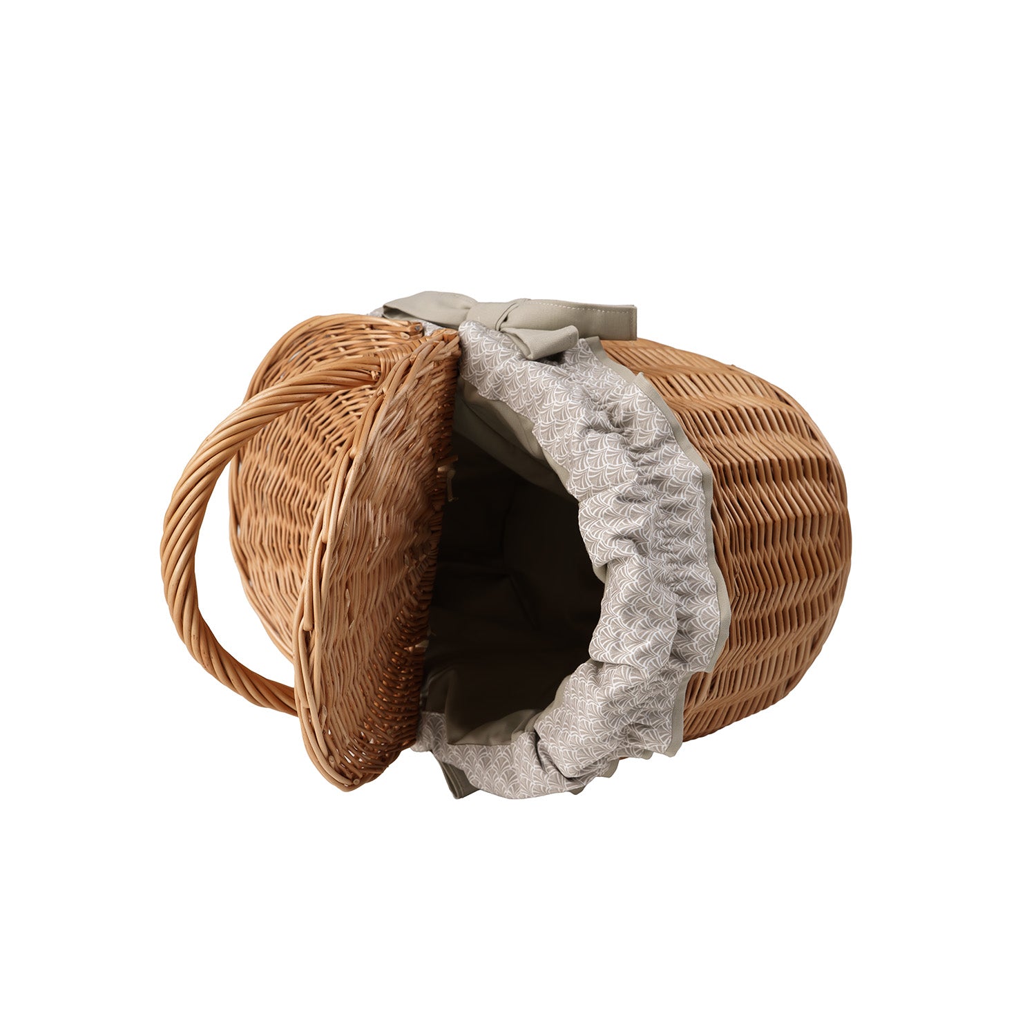 wicker picnic basket with beige trim, with lid and handle