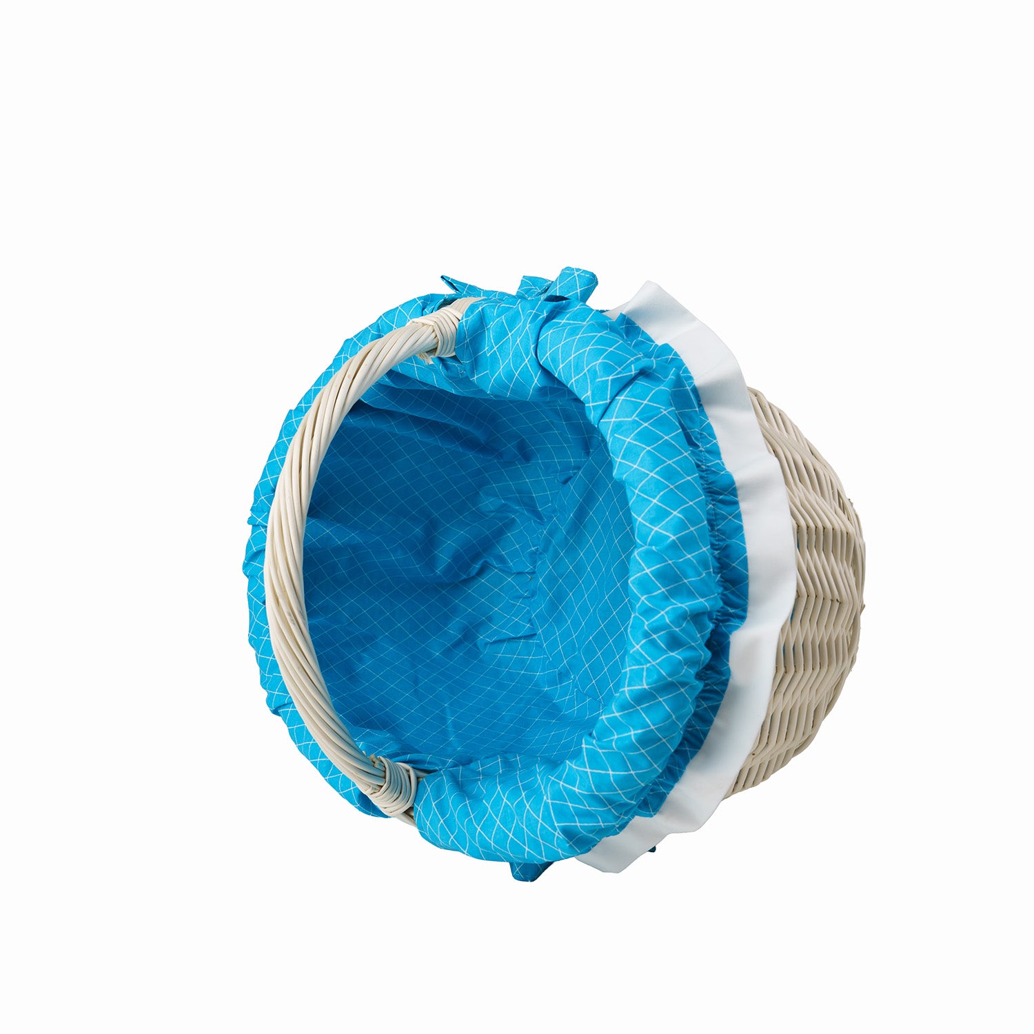Weidenkorb zum Einkaufen mit blauem Besatz und Griff