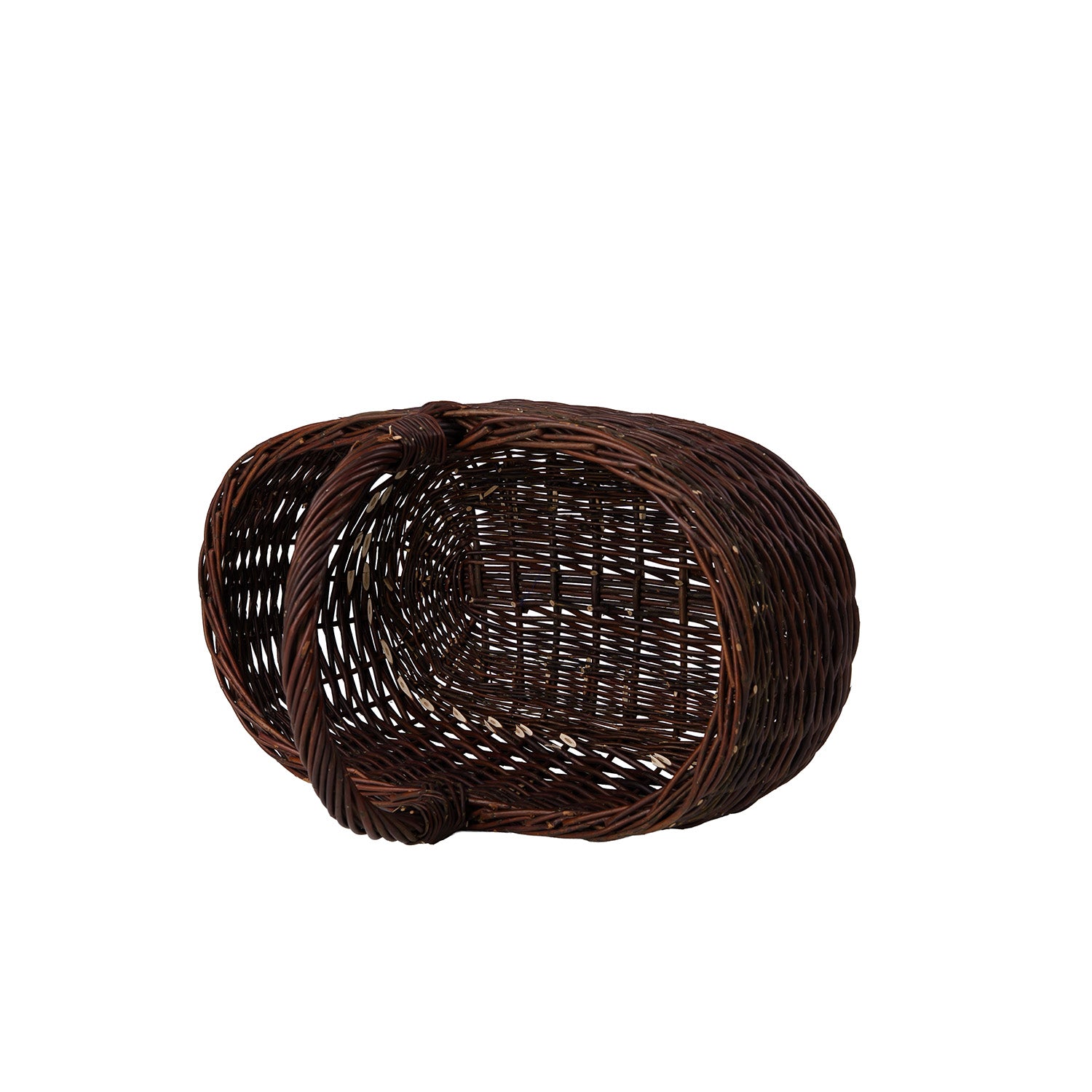 geflochtener Weidenkorb für Kaminholz