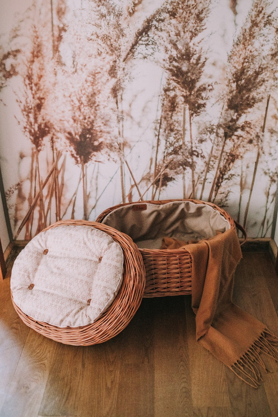 Cornus wicker toy chest with beige trim, seat and lid on wheels TheWickerStories