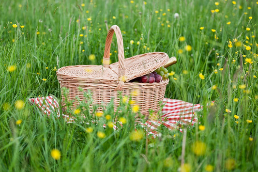 Kastalia wicker picnic basket with lid