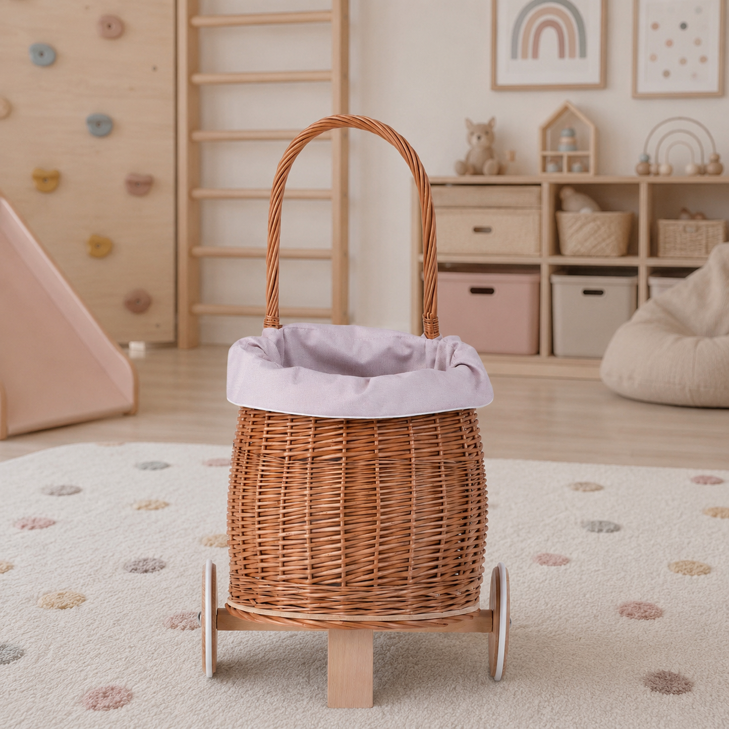 Luke carrello spingibile in vimini per bambini con rifinitura rosa, manico e ruote in legno TheWickerStories